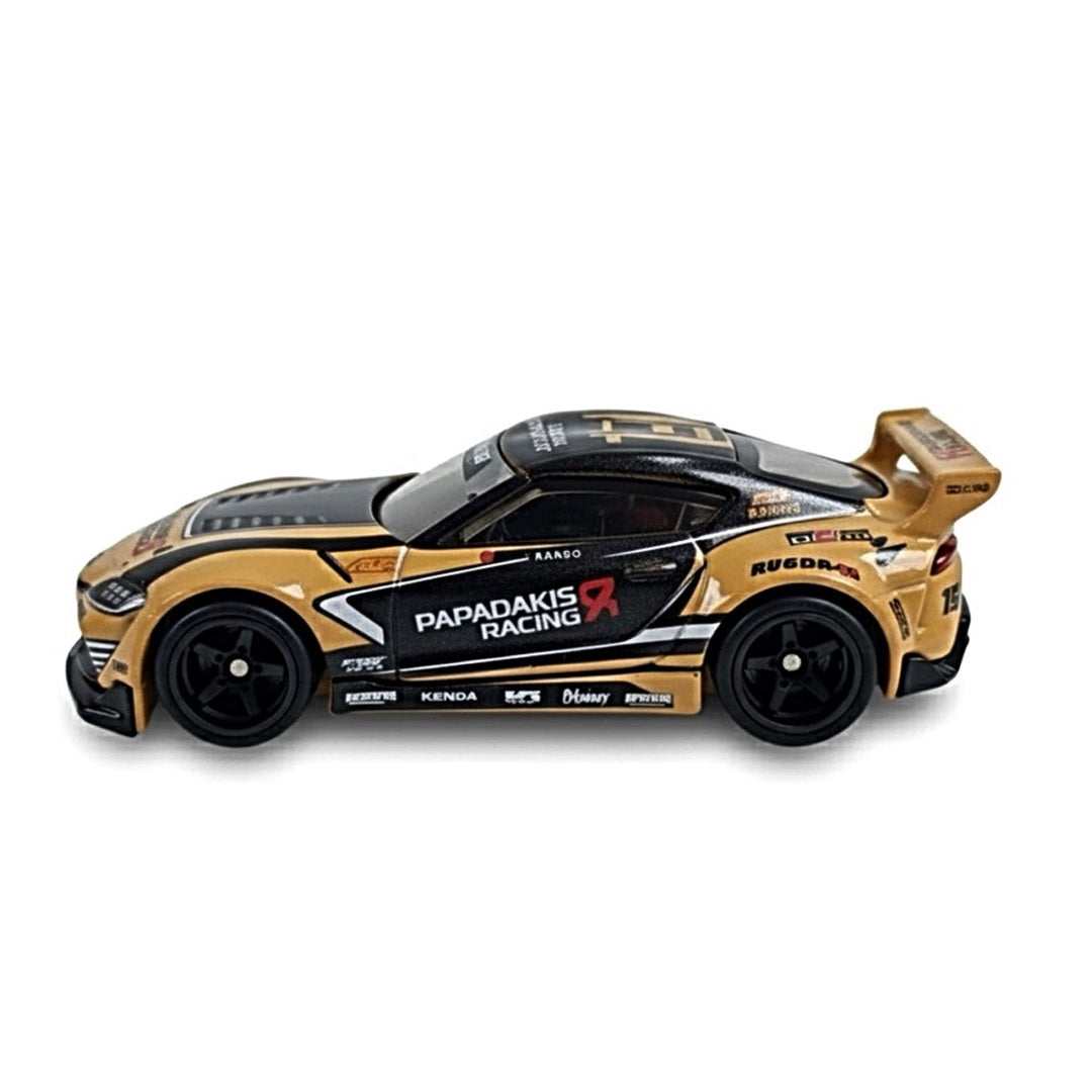 Hot Wheels Team Transport #86 '20 Toyota GR Supra & Fleet Street 1