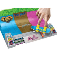 Hot Wheels Neon Bones Hawk HQ Skatepark Skate