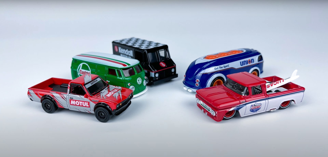 Hot Wheels Premium Vintage Oil Kendall Motor Oil Combat Medic
