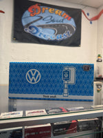 M2 Machines 1/24 Walmart Exclusive 1960 VW Delivery Van CHASE GOLD S43 1 of 750