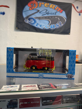 M2 Machines 1/24 Walmart Exclusive 1960 VW Delivery Van CHASE GOLD S43 1 of 750