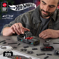 Hot Wheels Brick Shop '83 Chevy Silverado Building Toy Kit 225 Pieces 1:32 Mattel