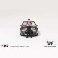 Mini GT #869 Nissan Skyline GT-R (R32) with Mastuda Figure Tsugio Matsuda Collection