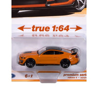 Auto World 2021 Ford Mustang Shelby GT500 Carbom Fiber Track Pack Twister Orange 1:64 Diecast Car