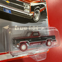 Auto World Ultra Red Chase Muscle Trucks 1984 Chevy Silverado 10 Fleetside
