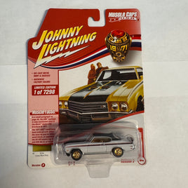 Johnny Lightning Muscle Cars USA 1971 Buick GSX White Lightning CHASE