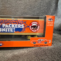 M2 Machines 1970 Dodge L600 COE & 1970 Dodge Super Bee S35 CHASE