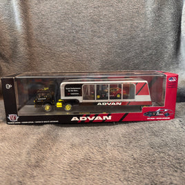 M2 Machines 1957 Mack Model N & 1970 Nissan Fairlady Z432 Advan CHASE