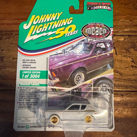 Johnny Lightning Muscle Cars USA 1971 AMC Gremlin X White Lightning CHASE