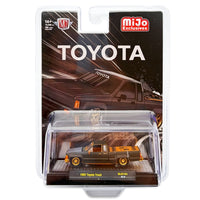 CHASE M2 Machines 1985 Toyota Pickup Truck Slammed Custom – Matte Grey w/ Carbon Hood – MiJo Exclusives MJS104 26-24