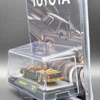CHASE M2 Machines 1985 Toyota Pickup Truck Slammed Custom – Matte Grey w/ Carbon Hood – MiJo Exclusives MJS104 26-24