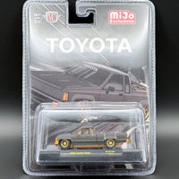 CHASE M2 Machines 1985 Toyota Pickup Truck Slammed Custom – Matte Grey w/ Carbon Hood – MiJo Exclusives MJS104 26-24