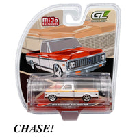 CHASE Greenlight 1:64 1972 Chevrolet C-10 Short Bed Custom Orange and White Chrome Chase & Regular