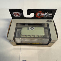 M2 Machines 1958 VW Microbus 15 Window USA Owen's Mobile TV Repair R105