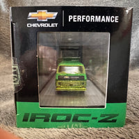 M2 Machines 1971 Chevrolet Van G10 & 1985 Chevrolet Camaro IROC-Z R94 CHASE