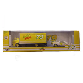 M2 Machines Mello Yello Hauler 1969 Dodge L600 & 1969 Plymouth Road Runner CHASE