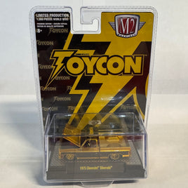 M2 Machines ToyCon Exclusive 1975 Chevrolet Silverado Square Body 1000 m21