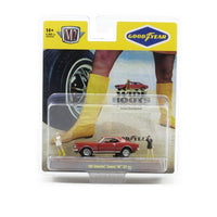 M2 Machines Auto Figures 1967 Chevrolet Camaro RS 327 with Figures 1:64 Diecast Car