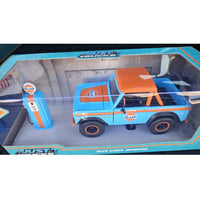 Jada Just Trucks 1973 Ford Bronco Gulf Die-Cast Car & Gas Pump