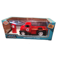Jada Just Trucks 1952 Chevrolet CEO Pickup w/ Texaco Gas Pump