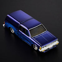 Hot Wheels Red Line Club Exclusive 1986 Nissan 720 King Cab Blue 1/64 Diecast Car