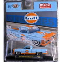 M2 Machines 1:64 1979 GMC Sierra Classic 15 Custom GULF – Blue – MiJo Exclusives