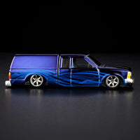 Hot Wheels Red Line Club Exclusive 1986 Nissan 720 King Cab Blue 1/64 Diecast Car